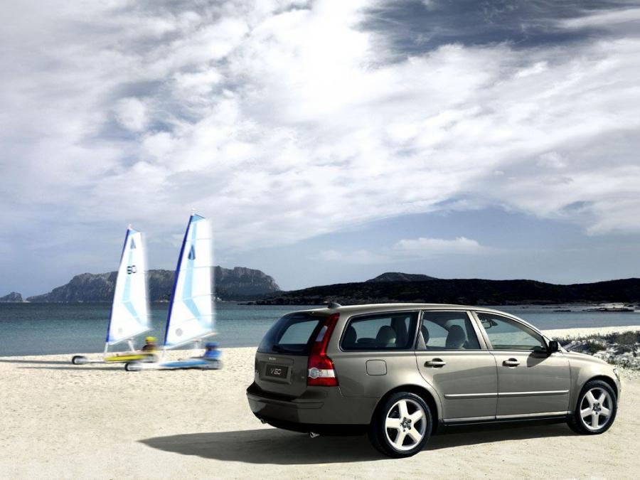  Volvo V50 2004 года  (фото 16 из 24)